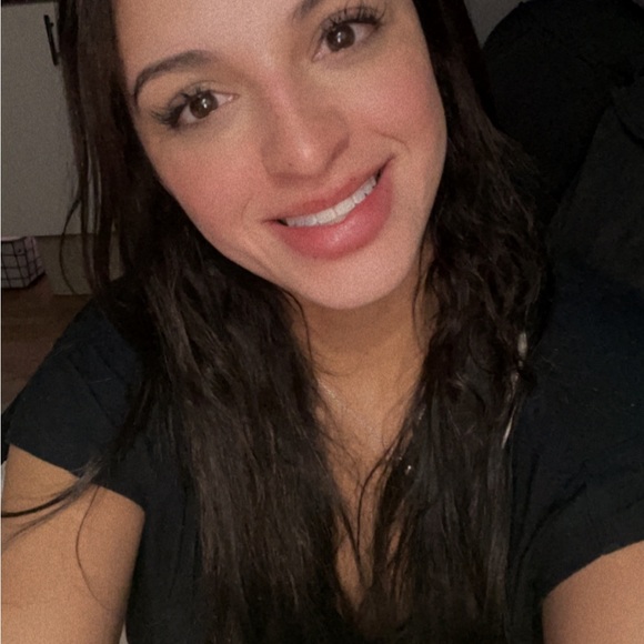 Meet your Posher, Stacia - Picture 6 of 11